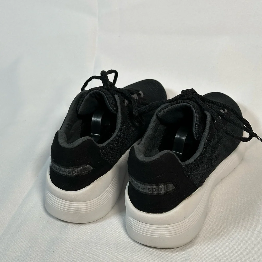 Easy Spirit Women's Black and White Running Shoes Size 6